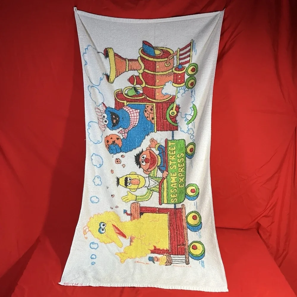 Vintage Sesame Street Beach Bath Towel 27x52 Big Bird Bert Earnie Cookie Monster